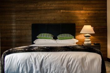 Eagle Pass Lodge Revelstoke Esterno foto